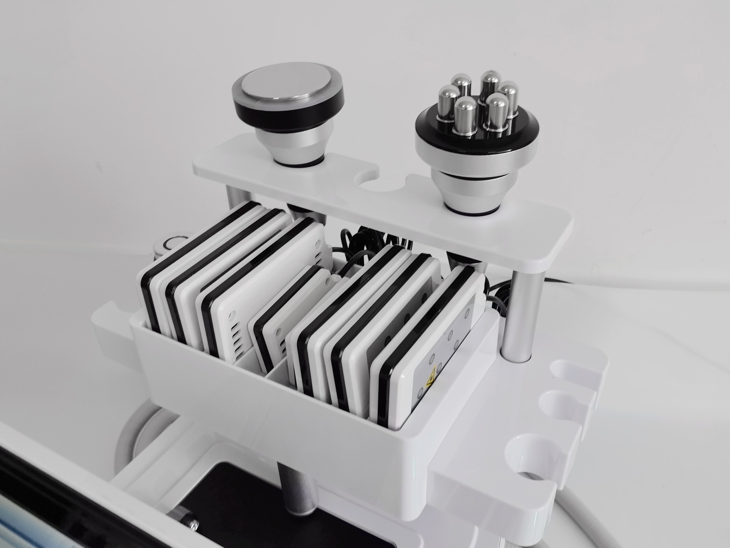 360° Cryo Slimming Machine with Cavitation and RF